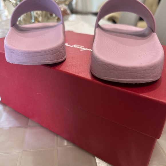 Salvatore Ferragamo Pool Slides - Picture 8 of 11